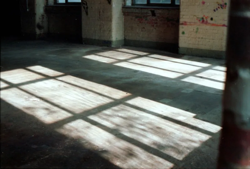 No Walls, No Boxes: How Yoshiko Chuma Blew Up the Idea of Performance Space