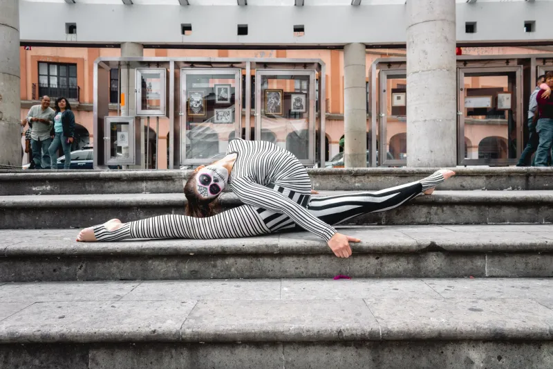 No Stage? No Problem: 5 Times Yoshiko Chuma Turned Unexpected Spaces Into Art